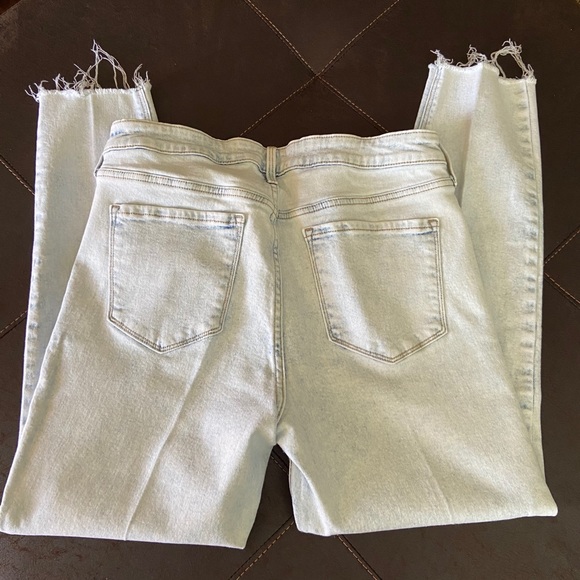 🔥Jeans🔥 - Picture 2 of 5